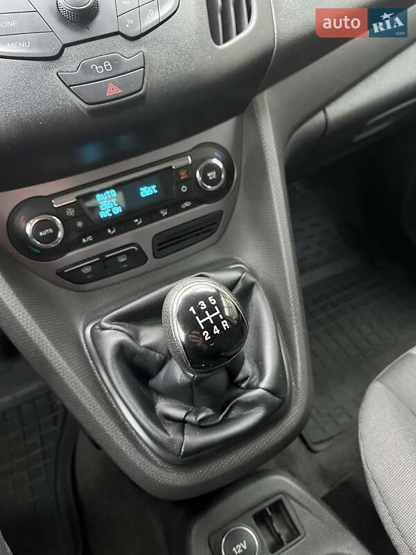 Минивэн Ford Tourneo Connect 2016 в Киеве фото 31 Минивэн Ford Tourneo Connect 2016 в Киеве