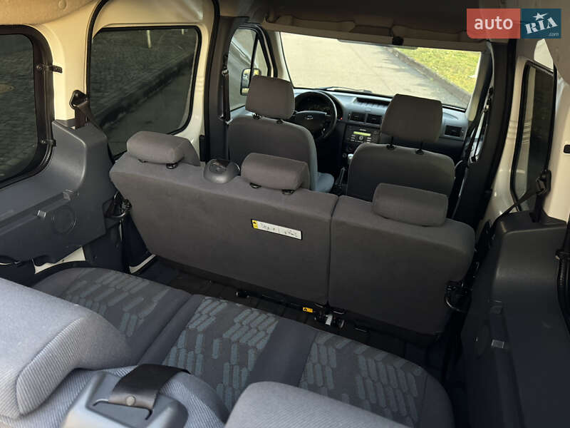 Минивэн Ford Tourneo Connect 2009 в Виноградове фото 12 Минивэн Ford Tourneo Connect 2009 в Виноградове