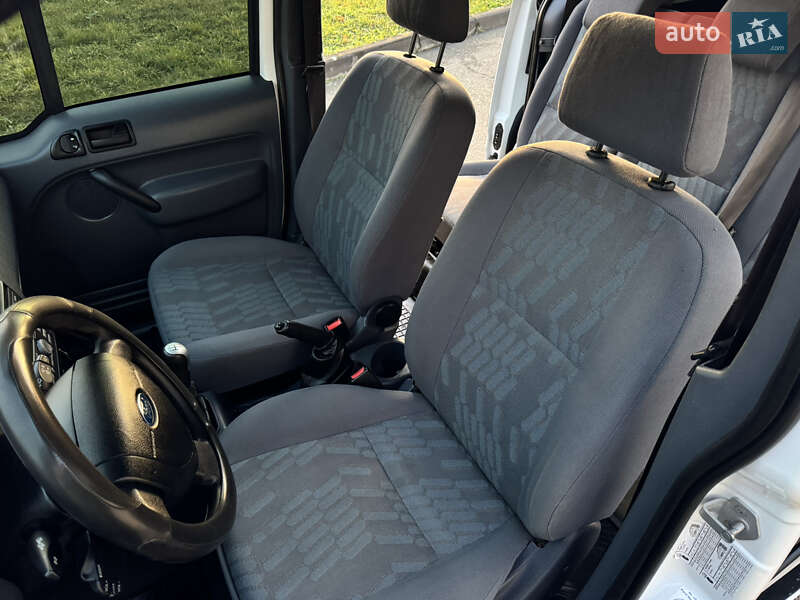 Минивэн Ford Tourneo Connect 2009 в Виноградове фото 23 Минивэн Ford Tourneo Connect 2009 в Виноградове