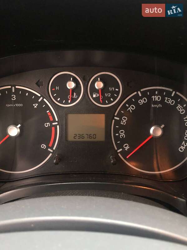 Мінівен Ford Tourneo Connect 2012 в Києві фото 18 Мінівен Ford Tourneo Connect 2012 в Києві