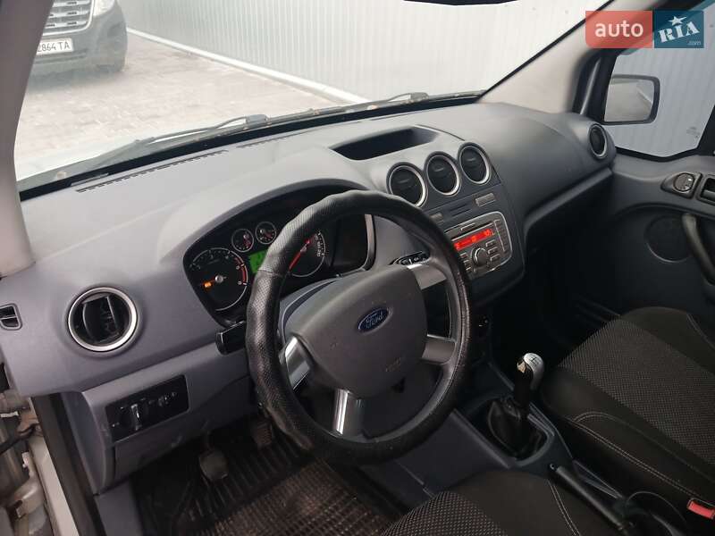 Минивэн Ford Tourneo Connect 2012 в Белой Церкви фото 9 Минивэн Ford Tourneo Connect 2012 в Белой Церкви