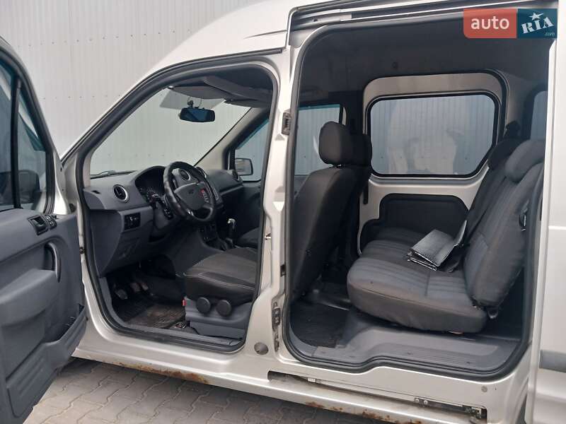 Минивэн Ford Tourneo Connect 2012 в Белой Церкви фото 5 Минивэн Ford Tourneo Connect 2012 в Белой Церкви