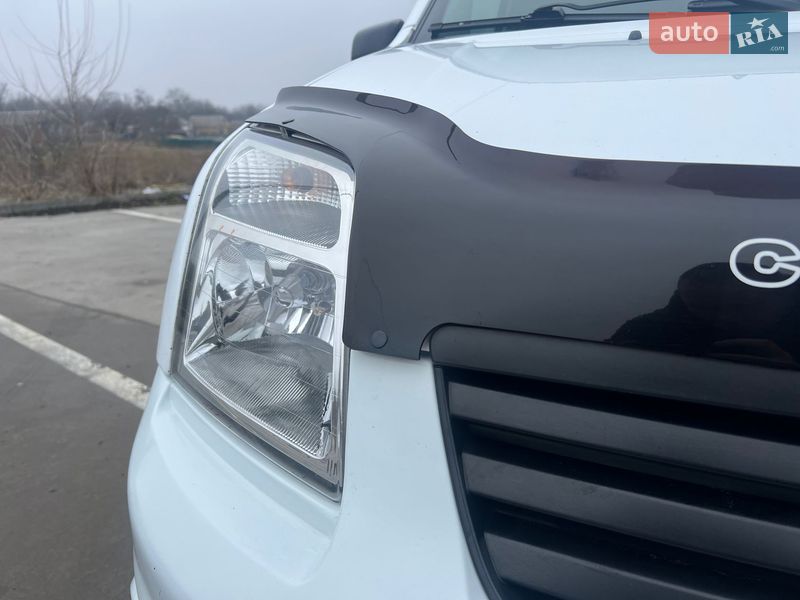 Минивэн Ford Tourneo Connect 2012 в Синельниково