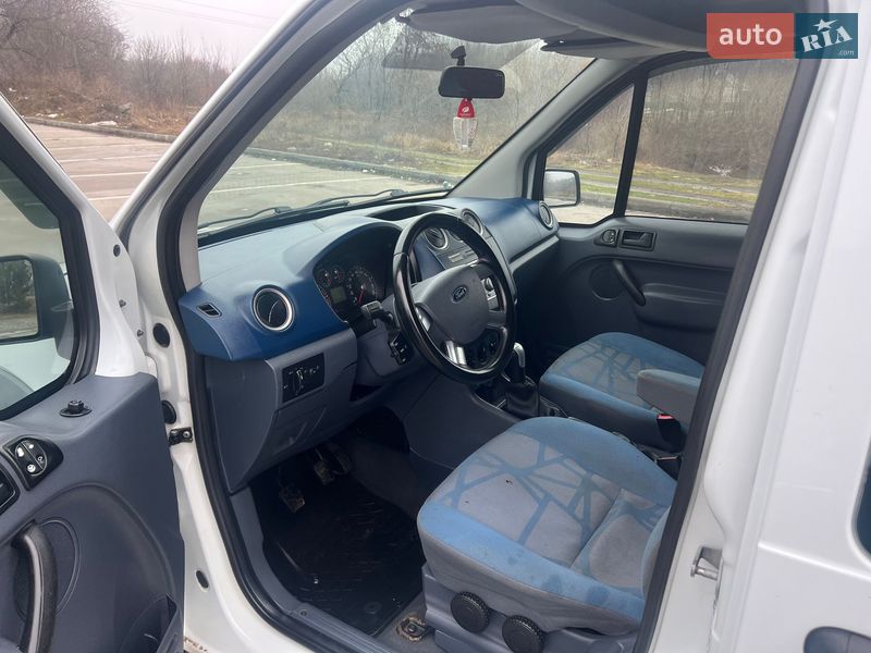 Минивэн Ford Tourneo Connect 2012 в Синельниково