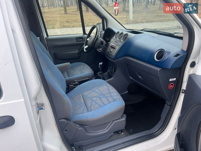 Минивэн Ford Tourneo Connect 2012 в Синельниково