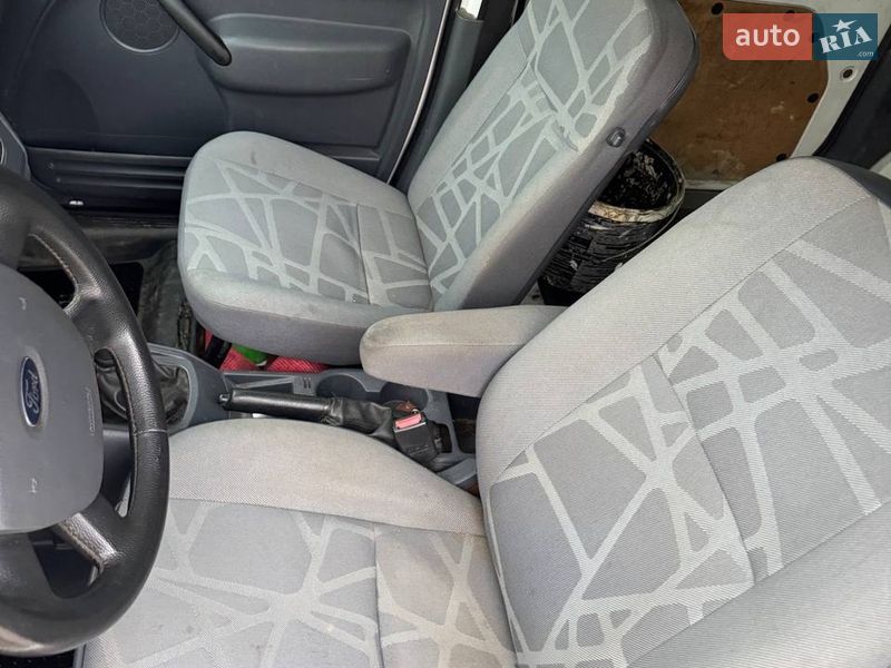 Минивэн Ford Tourneo Connect 2011 в Черновцах фото 13 Минивэн Ford Tourneo Connect 2011 в Черновцах