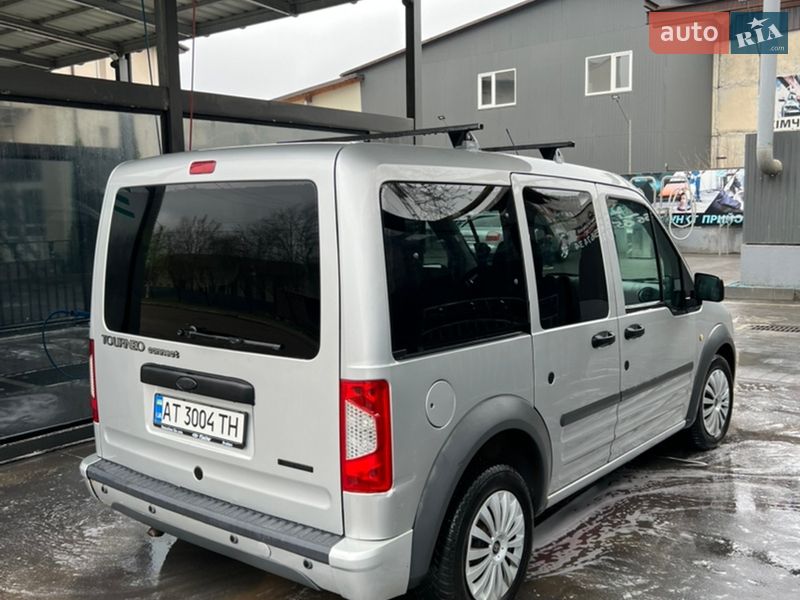 Минивэн Ford Tourneo Connect 2010 в Ивано-Франковске