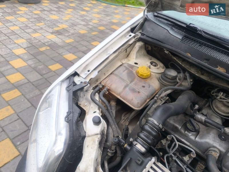 Минивэн Ford Tourneo Connect 2006 в Черновцах