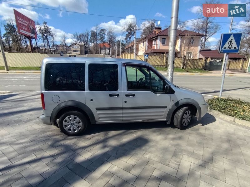 Минивэн Ford Tourneo Connect 2011 в Ирпене