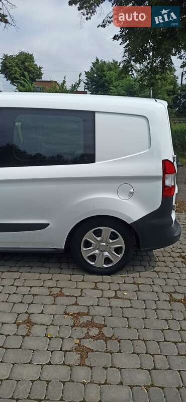 Микровэн Ford Tourneo Courier 2015 в Виннице