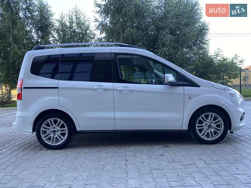 Ford Tourneo Courier 2020