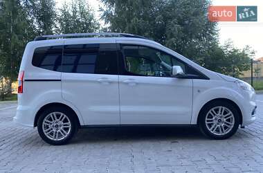 Ford Tourneo Courier 2020