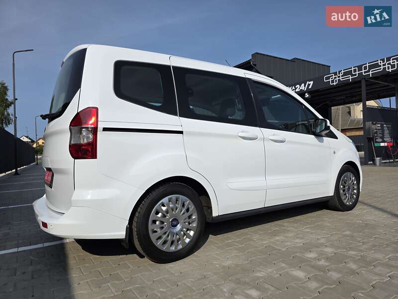 Мікровен Ford Tourneo Courier 2016 в Луцьку фото 6 Мікровен Ford Tourneo Courier 2016 в Луцьку