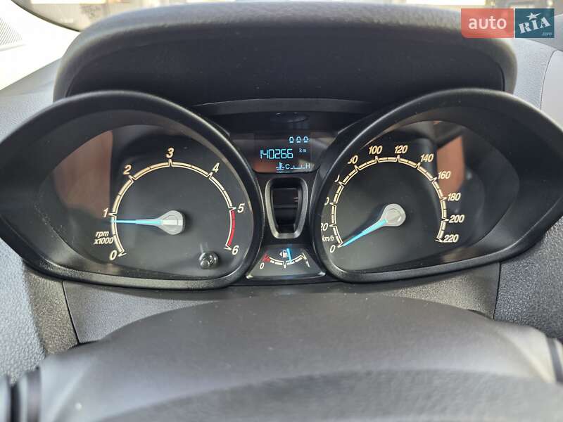 Мікровен Ford Tourneo Courier 2016 в Луцьку фото 24 Мікровен Ford Tourneo Courier 2016 в Луцьку