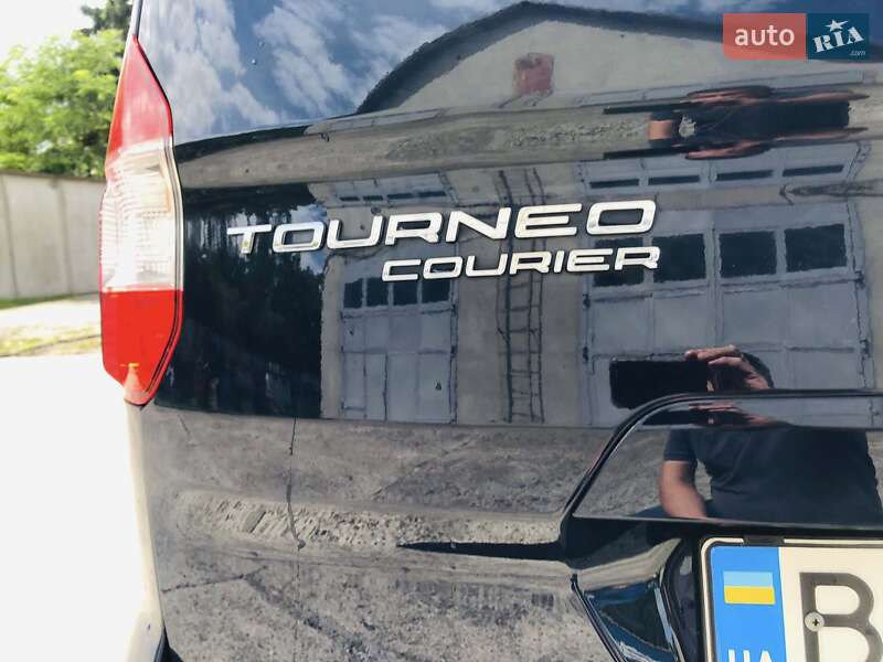 Минивэн Ford Tourneo Courier 2020 в Львове