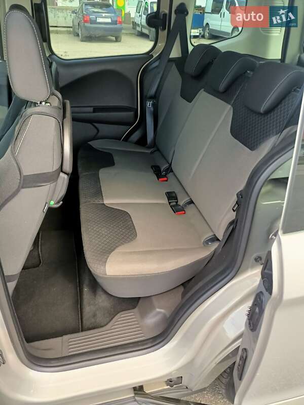 Микровэн Ford Tourneo Courier 2015 в Полтаве
