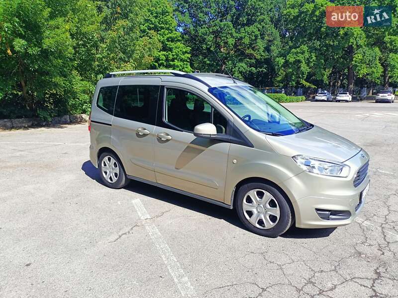 Микровэн Ford Tourneo Courier 2015 в Полтаве