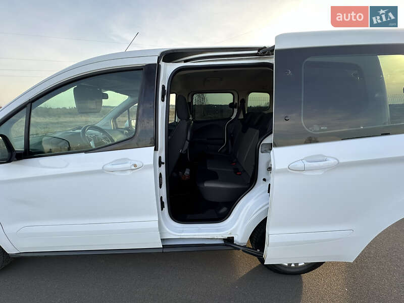 Микровэн Ford Tourneo Courier 2017 в Березане фото 12 Микровэн Ford Tourneo Courier 2017 в Березане