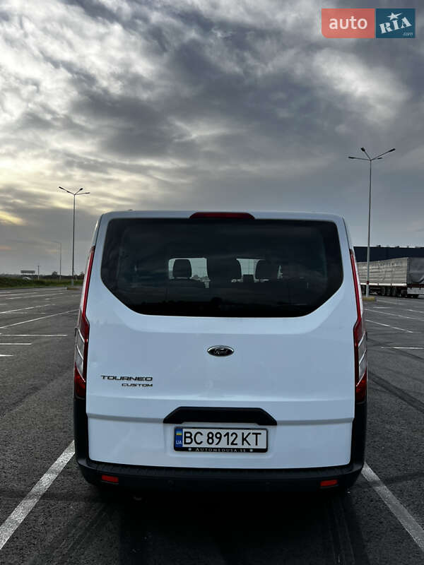 Мінівен Ford Tourneo Custom 2014 в Пустомитах