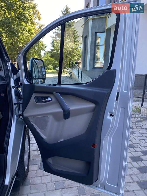 Мінівен Ford Tourneo Custom 2017 в Березному