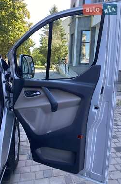 Минивэн Ford Tourneo Custom 2017 в 