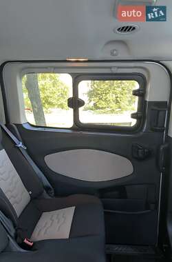 Минивэн Ford Tourneo Custom 2017 в 