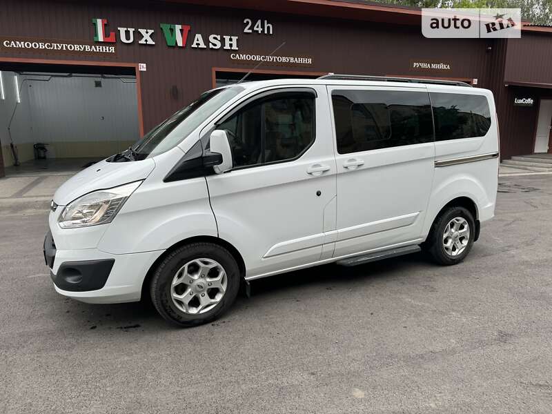 Минивэн Ford Tourneo Custom 2016 в Ровно