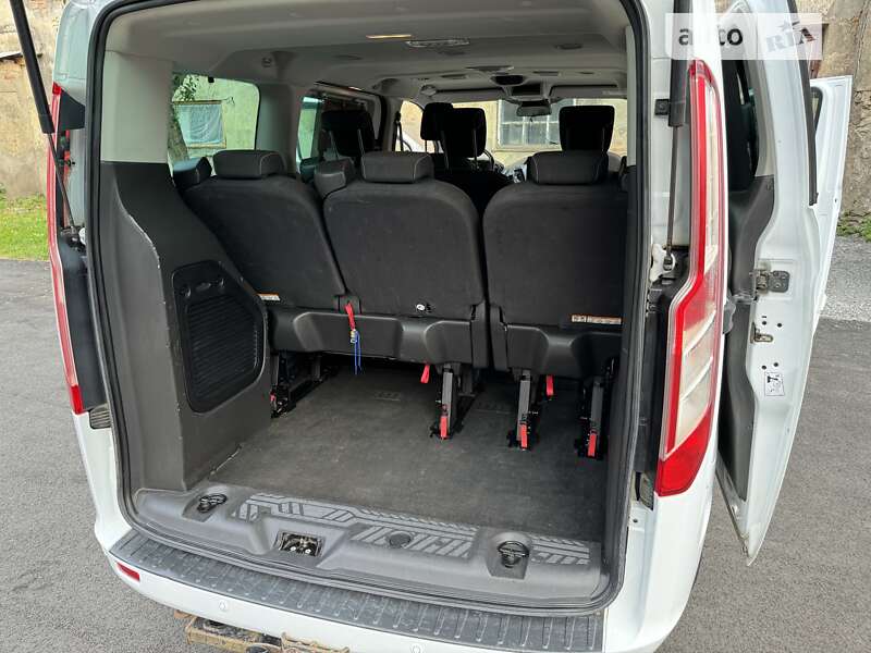 Мінівен Ford Tourneo Custom 2016 в Рівному