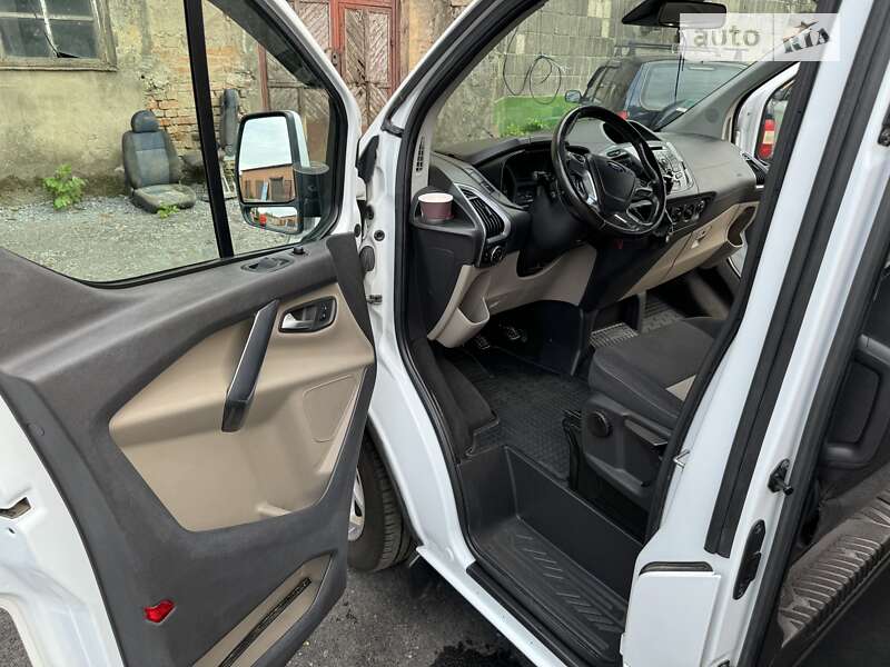 Мінівен Ford Tourneo Custom 2016 в Рівному