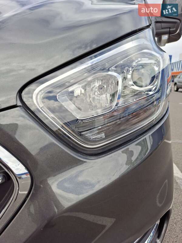 Минивэн Ford Tourneo Custom 2023 в Луцке