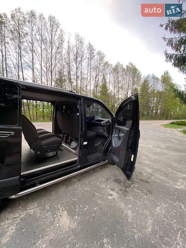 Мінівен Ford Tourneo Custom 2016 в Рокитному
