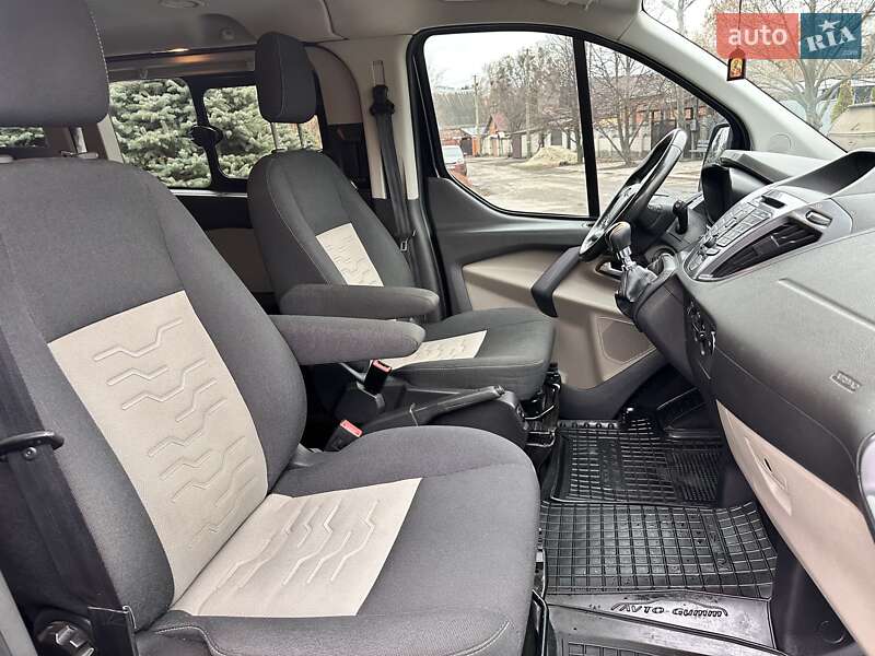 Мінівен Ford Tourneo Custom 2016 в Києві