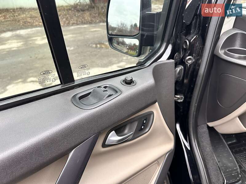 Мінівен Ford Tourneo Custom 2016 в Києві