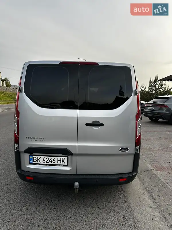 Минивэн Ford Tourneo Custom 2016 в 