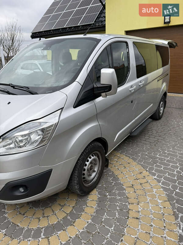 Мінівен Ford Tourneo Custom 2015 в Жовкві
