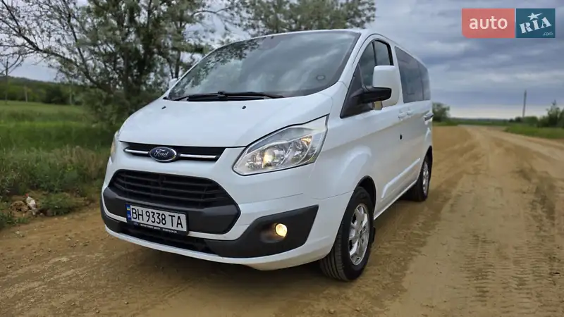 Минивэн Ford Tourneo Custom 2013 в 