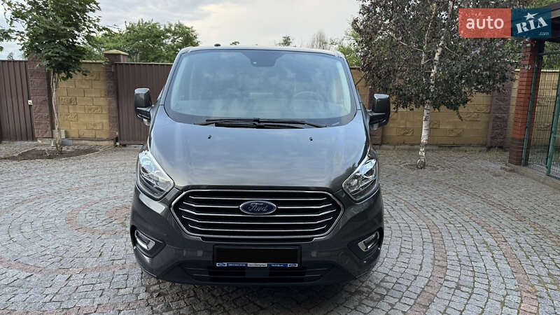 Мінівен Ford Tourneo Custom 2023 в 