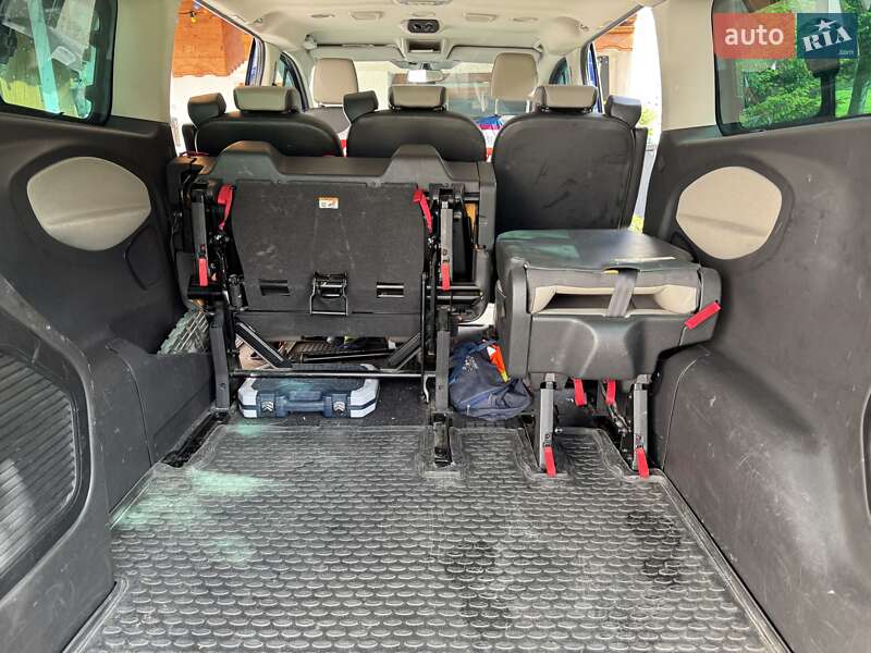 Мінівен Ford Tourneo Custom 2015 в Києві