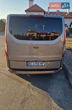 Минивэн Ford Tourneo Custom 2021 в 