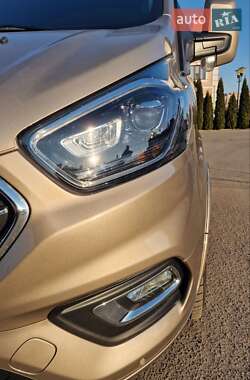 Минивэн Ford Tourneo Custom 2021 в 