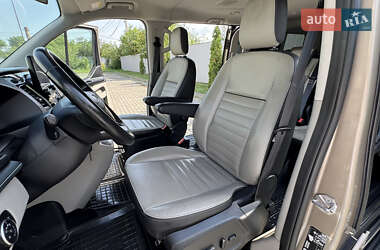 Минивэн Ford Tourneo Custom 2020 в 