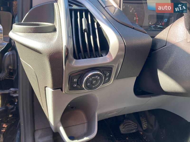 Минивэн Ford Tourneo Custom 2017 в Львове фото 10 Минивэн Ford Tourneo Custom 2017 в Львове