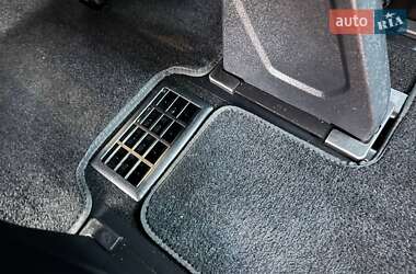 Мінівен Ford Tourneo Custom 2023 в 
