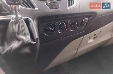 Минивэн Ford Tourneo Custom 2016 в 