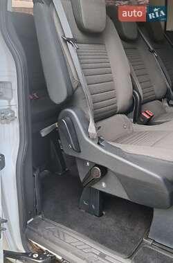 Минивэн Ford Tourneo Custom 2017 в 