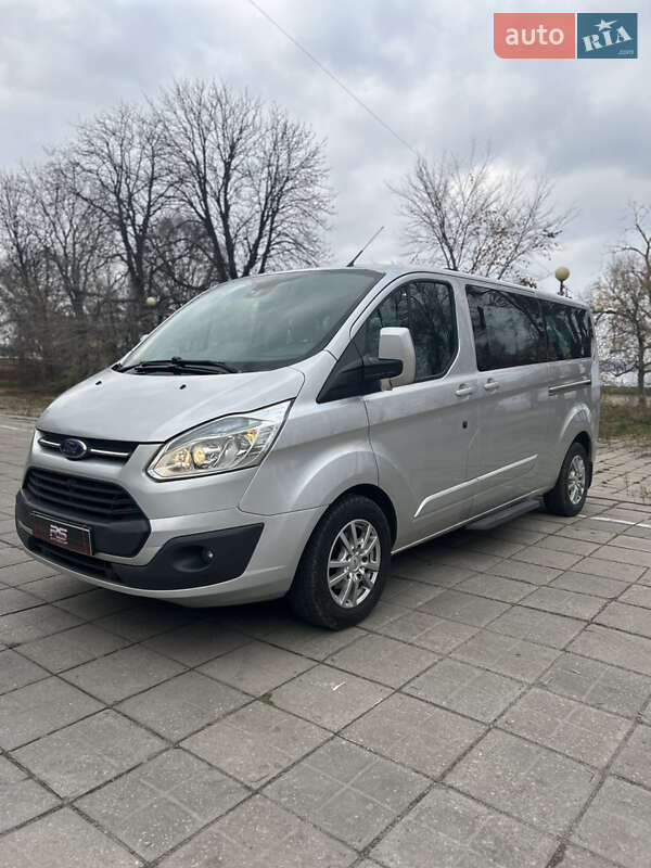 Минивэн Ford Tourneo Custom 2015 в Запорожье