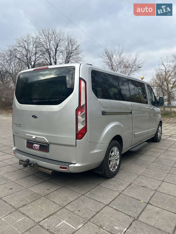 Минивэн Ford Tourneo Custom 2015 в Запорожье