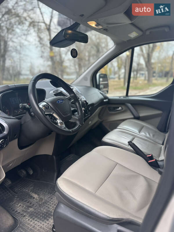 Минивэн Ford Tourneo Custom 2015 в Запорожье