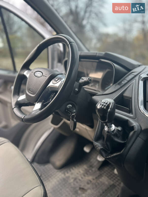 Минивэн Ford Tourneo Custom 2015 в Запорожье