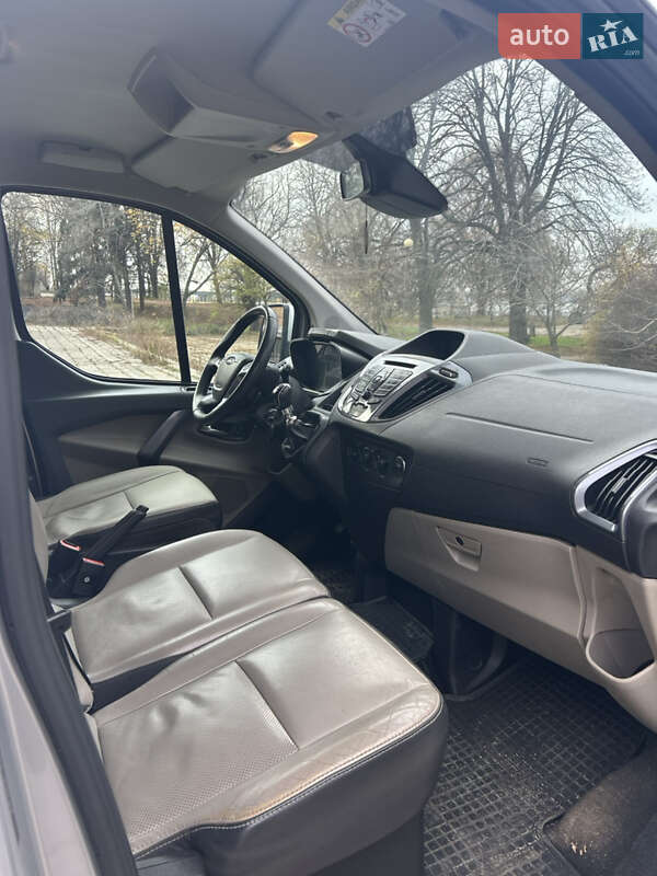 Минивэн Ford Tourneo Custom 2015 в Запорожье